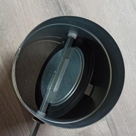 poza interior clapeta de aductiune aer exterior pentru ardere la sobele performante